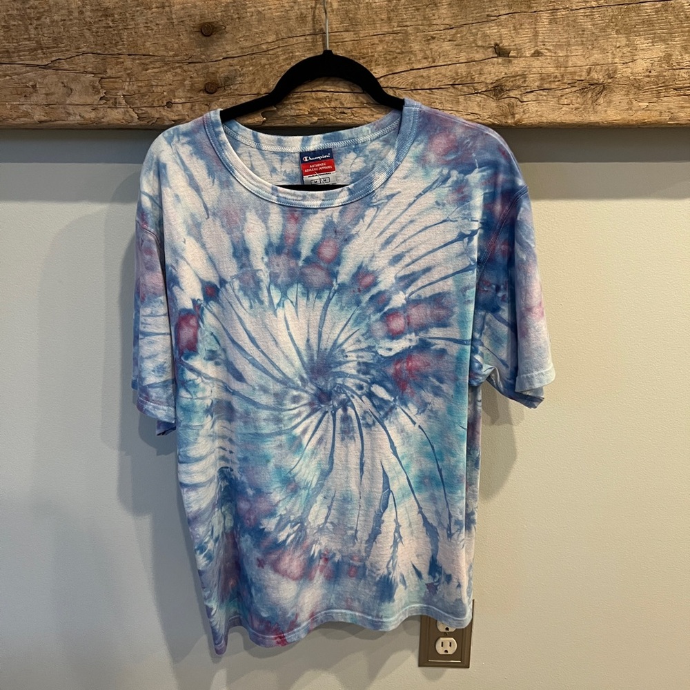 Champion Tee